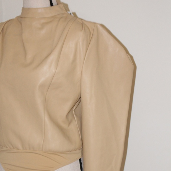 INC CULPOS, Faux Leather Exaggerated sleeve Bodysuit - Picture 5 of 13